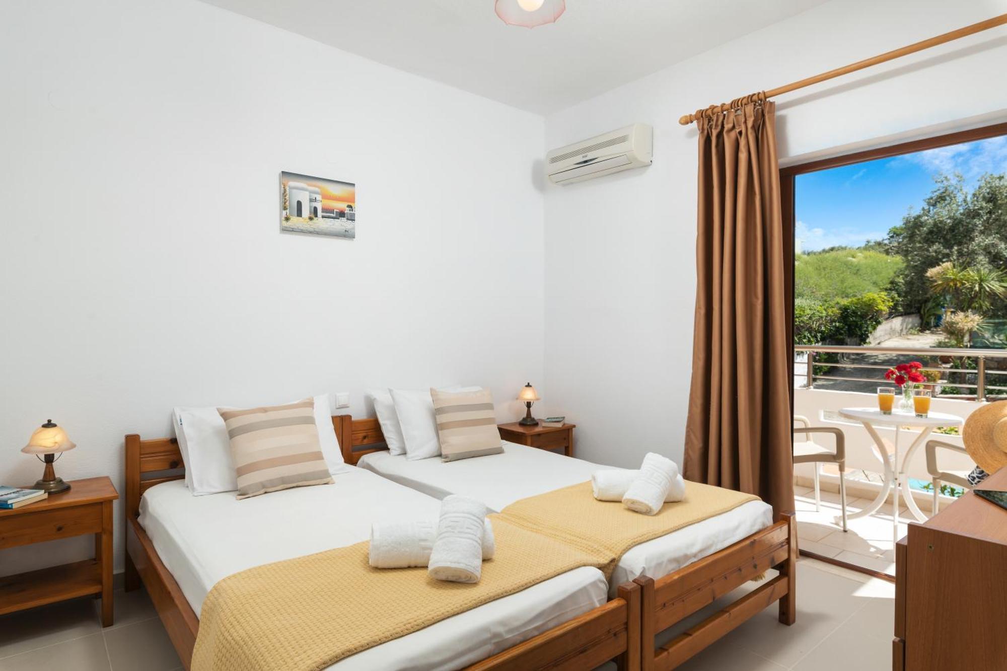 Aphrodite Apartments Калівес Екстер'єр фото