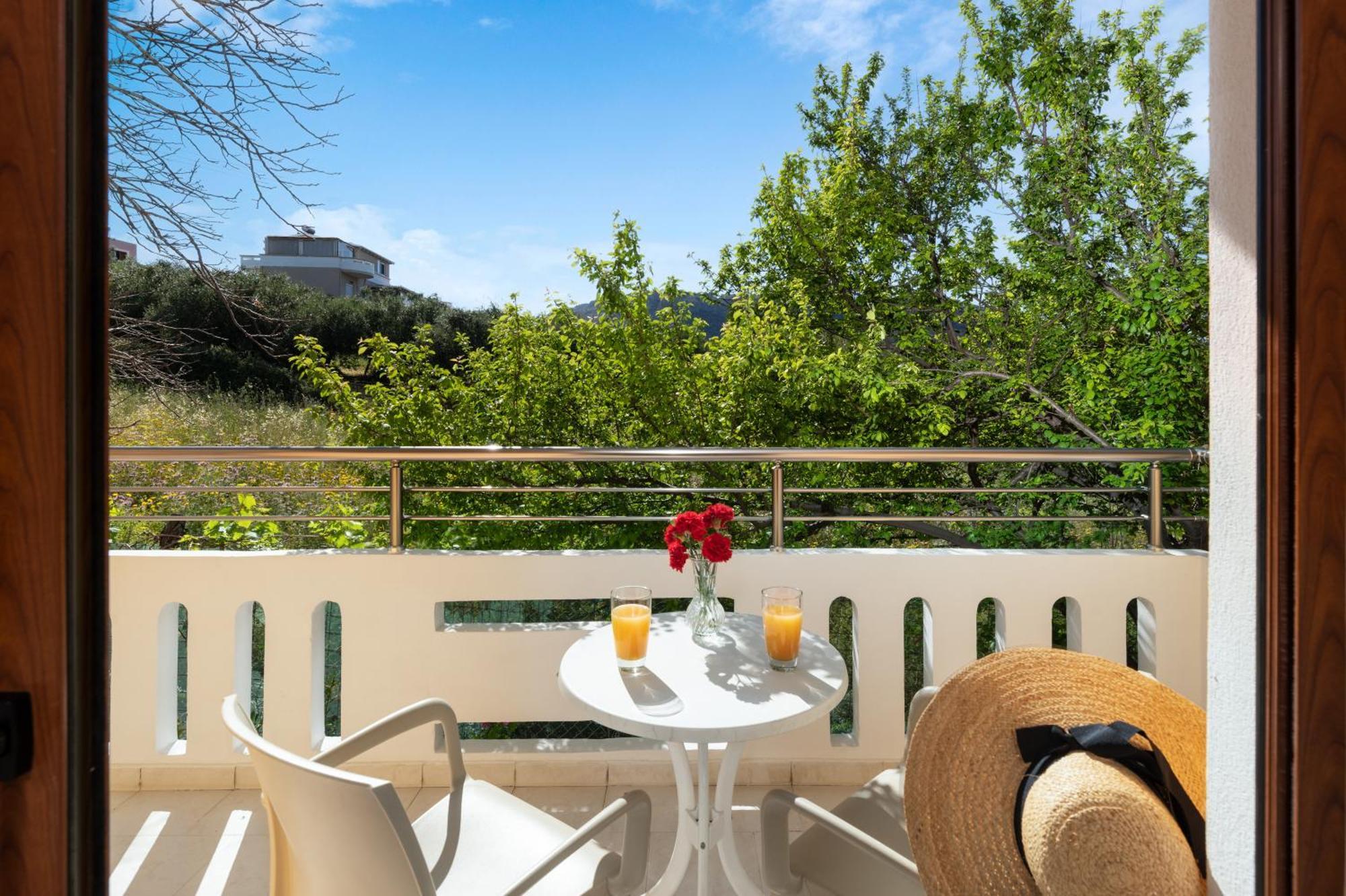 Aphrodite Apartments Калівес Екстер'єр фото